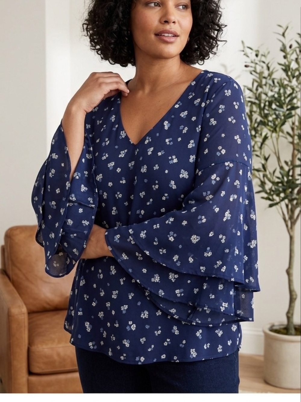 Lane Bryant Dark Blue Floral Blouse Flutter Sleeve 14/16